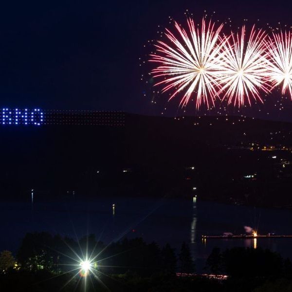 Dronová show Jsme Evropa u diváků zvítězila